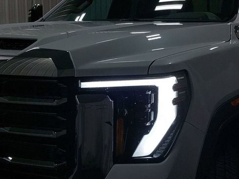 New 2026 GMC Sierra 3500 SLT w/ SLT Premium Package image 34