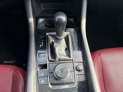 Used 2024 MAZDA MAZDA3 s image 32