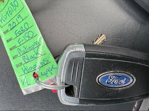 Used 2019 Ford F150 Platinum w/ Equipment Group 701A Luxury image 19