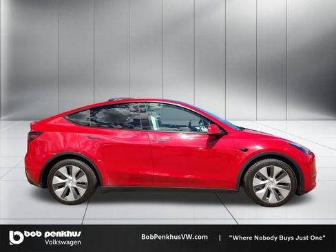 Used 2023 Tesla Model Y Long Range AWD/4WD image 24