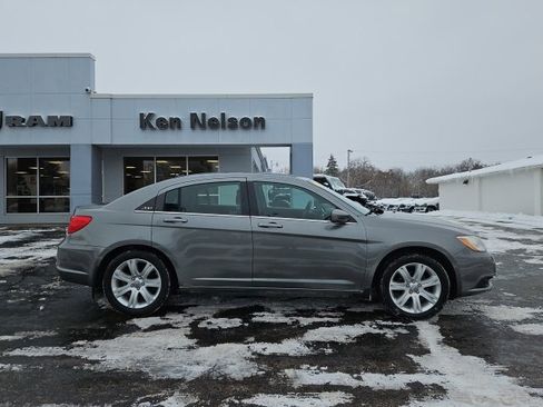 Used 2012 Chrysler 200 Touring w/ Cold Weather Group image 11