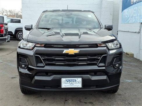 Used 2023 Chevrolet Colorado LT w/ LT Convenience Package II image 2