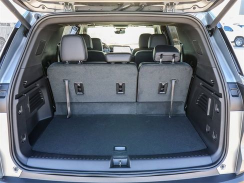 New 2026 Chevrolet Traverse LT w/ Midnight/Sport Edition image 13