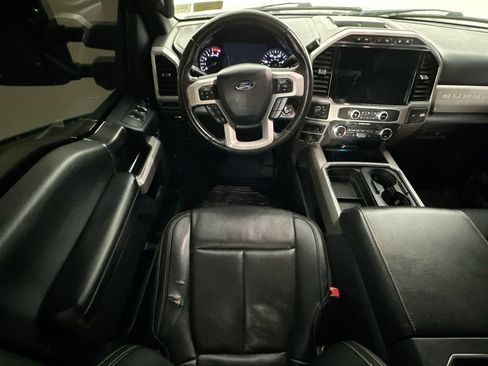 Used 2022 Ford F350 Lariat w/ Lariat Ultimate Package AWD/4WD image 9