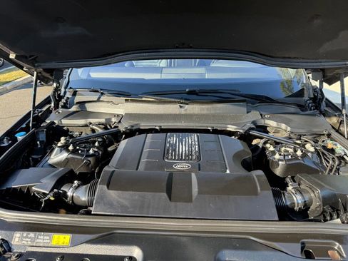 Used 2020 Land Rover Discovery SE image 37