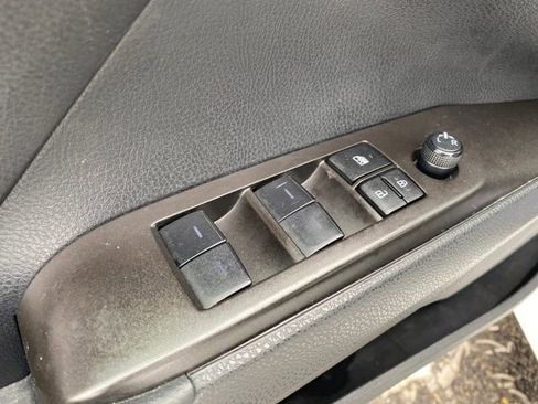 Used 2023 Toyota Camry SE image 15