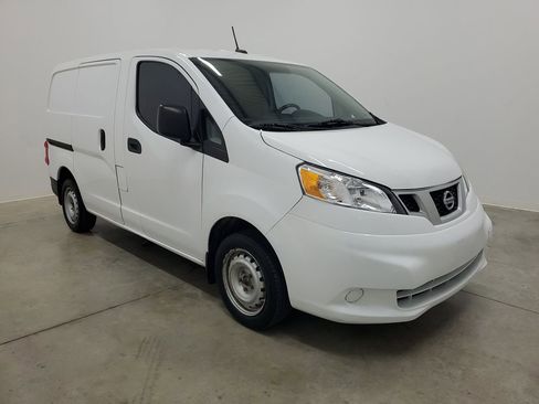 Used 2020 Nissan NV200 S image 4