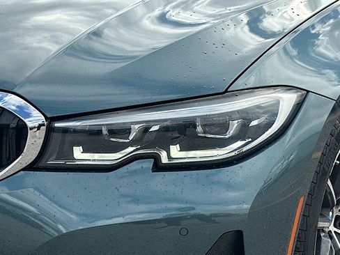 Used 2021 BMW 330i Sedan w/ Premium Package image 38