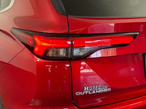 Used 2023 Mitsubishi Outlander SE Black Edition image 36