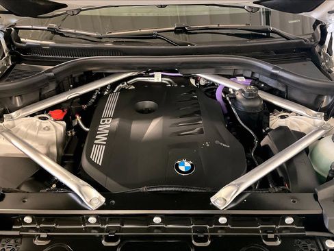 New 2026 BMW X5 sDrive40i w/ M Sport Package image 16