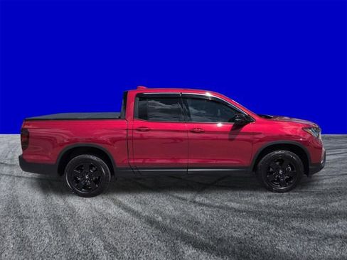 Used 2025 Honda Ridgeline Black Edition image 3