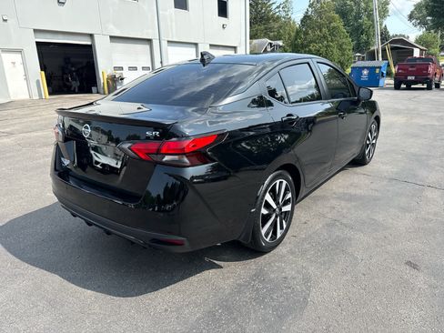 Used 2021 Nissan Versa SR w/ Convenience Package FWD image 3