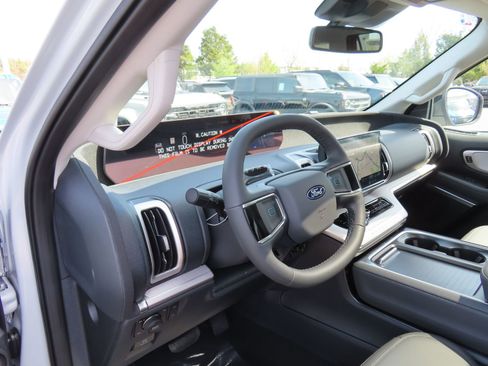 New 2026 Ford Expedition Max Active image 9