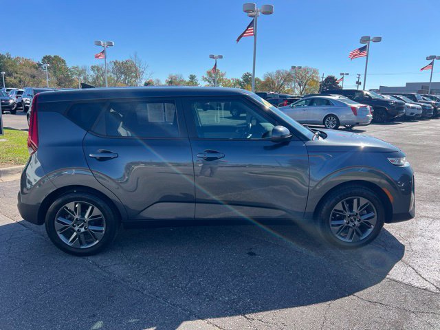 Used 2022 Kia Soul EX FWD image 4