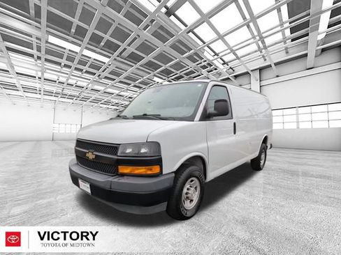 Used 2021 Chevrolet Express 2500 w/ Driver Convenience Package RWD image 7
