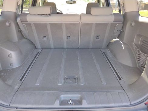 Used 2008 Nissan Xterra SE w/ Supplemental Air Bag Pkg image 13