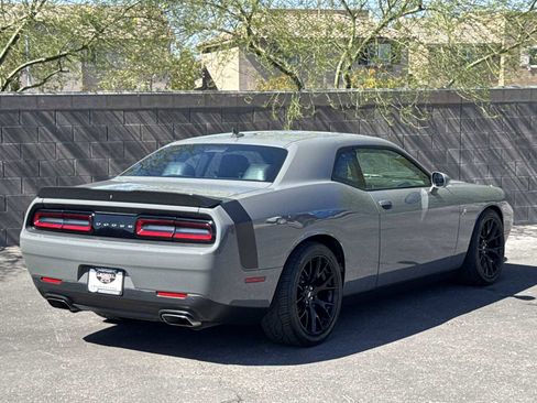 Used 2017 Dodge Challenger R/T Scat Pack RWD image 8