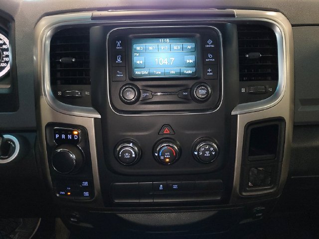 Used 2015 RAM 1500 Classic SLT AWD/4WD image 28