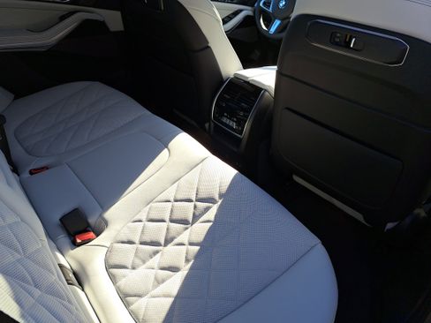 New 2026 BMW X5 xDrive40i w/ M Sport Package image 11