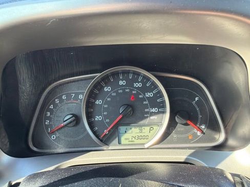 Used 2015 Toyota RAV4 LE FWD image 14
