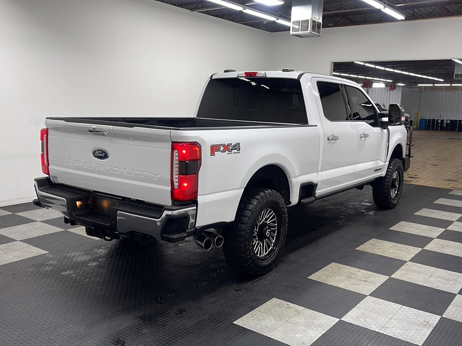 Used 2024 Ford F250 Lariat w/ Lariat Ultimate Package AWD/4WD image 19