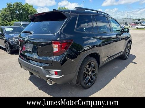 Used 2025 Honda Passport Black Edition image 7