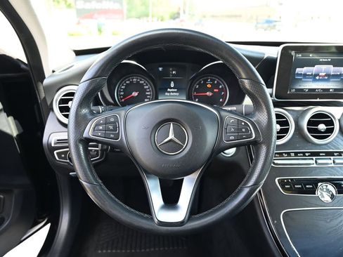 Used 2017 Mercedes-Benz C 300 4MATIC Sedan image 21