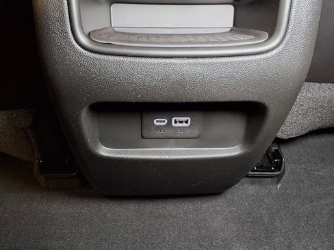 Used 2025 Cadillac XT5 Sportv w/ LPO, Bronce Accent Package image 10