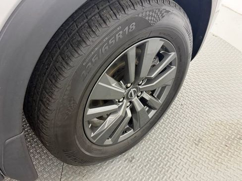 Used 2023 Nissan Pathfinder SV image 59