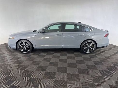 Used 2023 Honda Accord Sport image 9