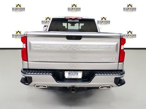 Used 2024 Chevrolet Silverado 1500 High Country w/ Technology Package image 6
