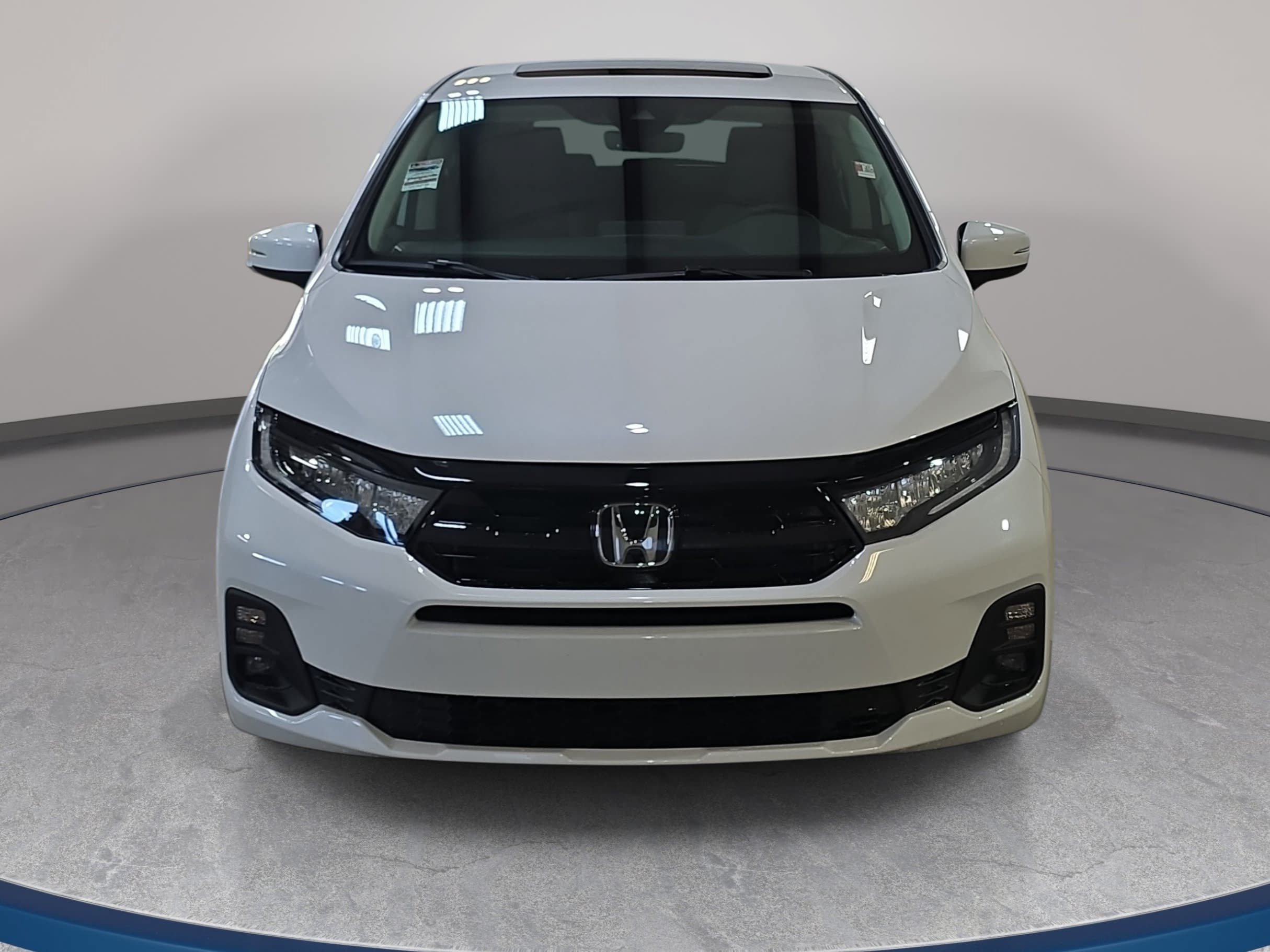 New 2026 Honda Odyssey Touring image 3