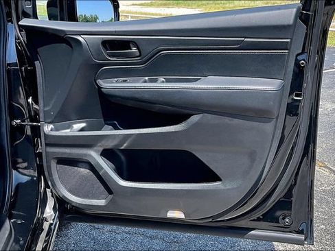 Used 2025 Honda Odyssey Sport-L image 29