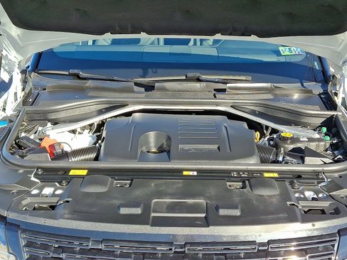 Used 2024 Land Rover Range Rover Sport SE image 27