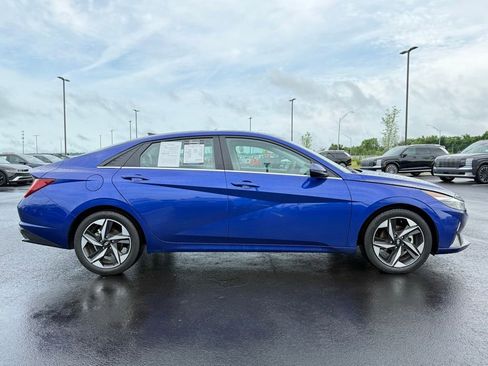 Used 2023 Hyundai Elantra Limited FWD image 4