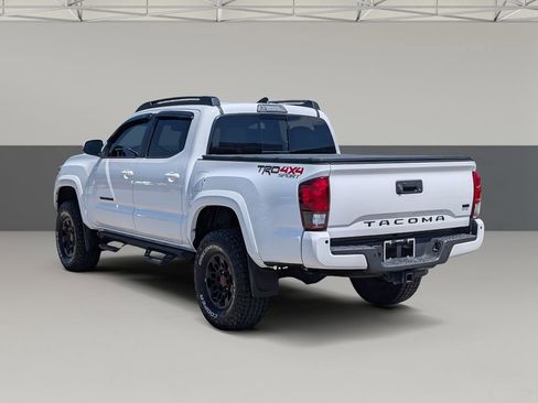 Used 2019 Toyota Tacoma TRD Sport w/ Technology Package AWD/4WD image 11