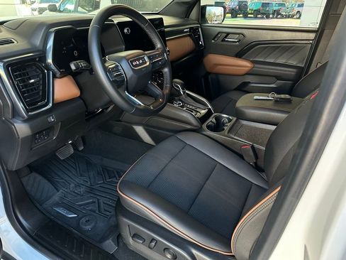 Certified 2024 GMC Canyon AT4 w/ Technology Package image 10