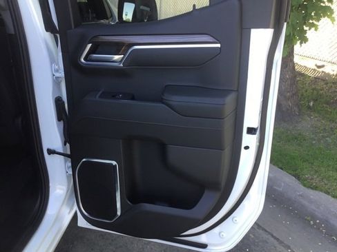 Used 2025 Chevrolet Silverado 1500 RST image 25