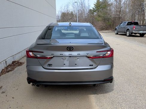 Used 2025 Toyota Camry SE image 8