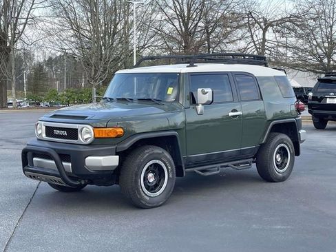 Used 2014 Toyota FJ Cruiser 4WD w/ Upgrade Package image 1