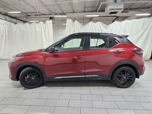 Used 2024 Nissan Kicks SR w/ SR Premium Package image 11