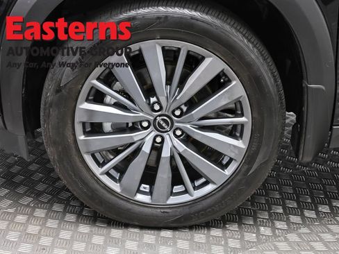 Used 2025 Nissan Pathfinder SL w/ SL Premium Package AWD/4WD image 34