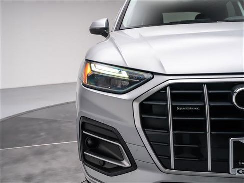 Used 2021 Audi Q5 2.0T Premium w/ Convenience Package image 14