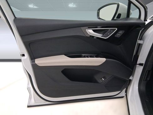 Certified 2023 Audi Q4 e-tron Prestige image 19