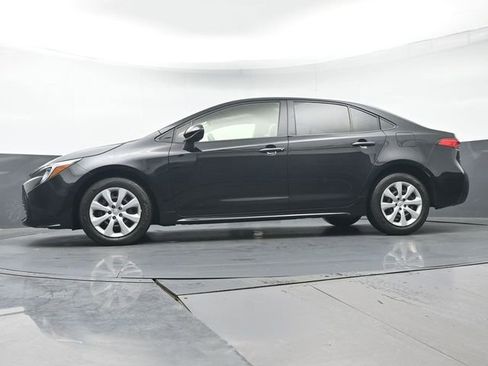 Certified 2023 Toyota Corolla LE image 31