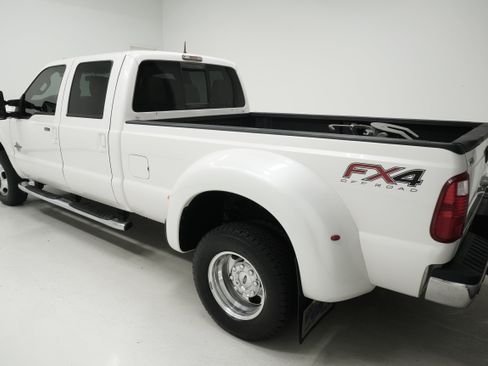 Used 2016 Ford F350 Lariat w/ Lariat Interior Package AWD/4WD image 5