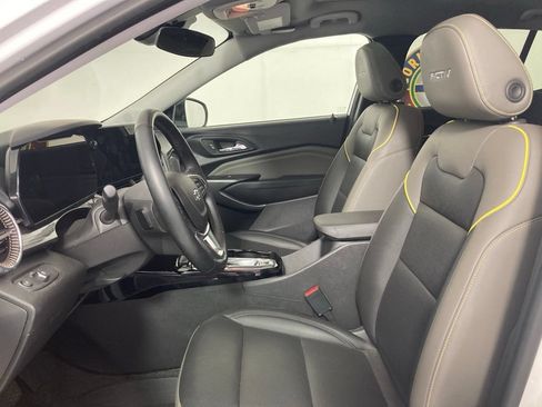 Used 2025 Chevrolet Trax ACTIV w/ Driver Confidence Package FWD image 9