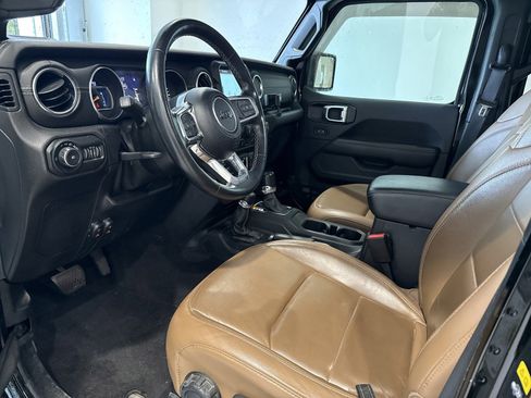 Used 2021 Jeep Wrangler Unlimited Sahara image 12