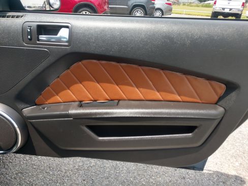 Used 2010 Ford Mustang Coupe image 22