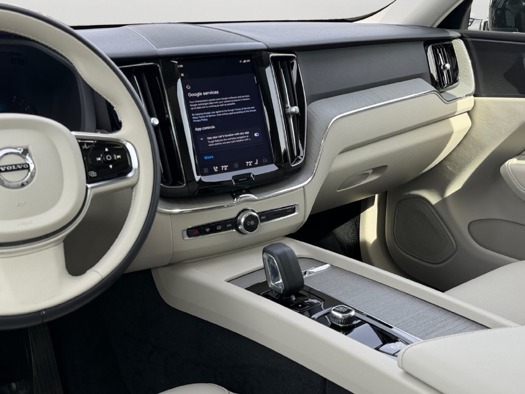 Certified 2024 Volvo XC60 B5 Plus w/ Climate Package AWD/4WD image 14